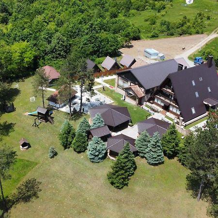 Hotel Babino Brdo Derventa Buitenkant foto