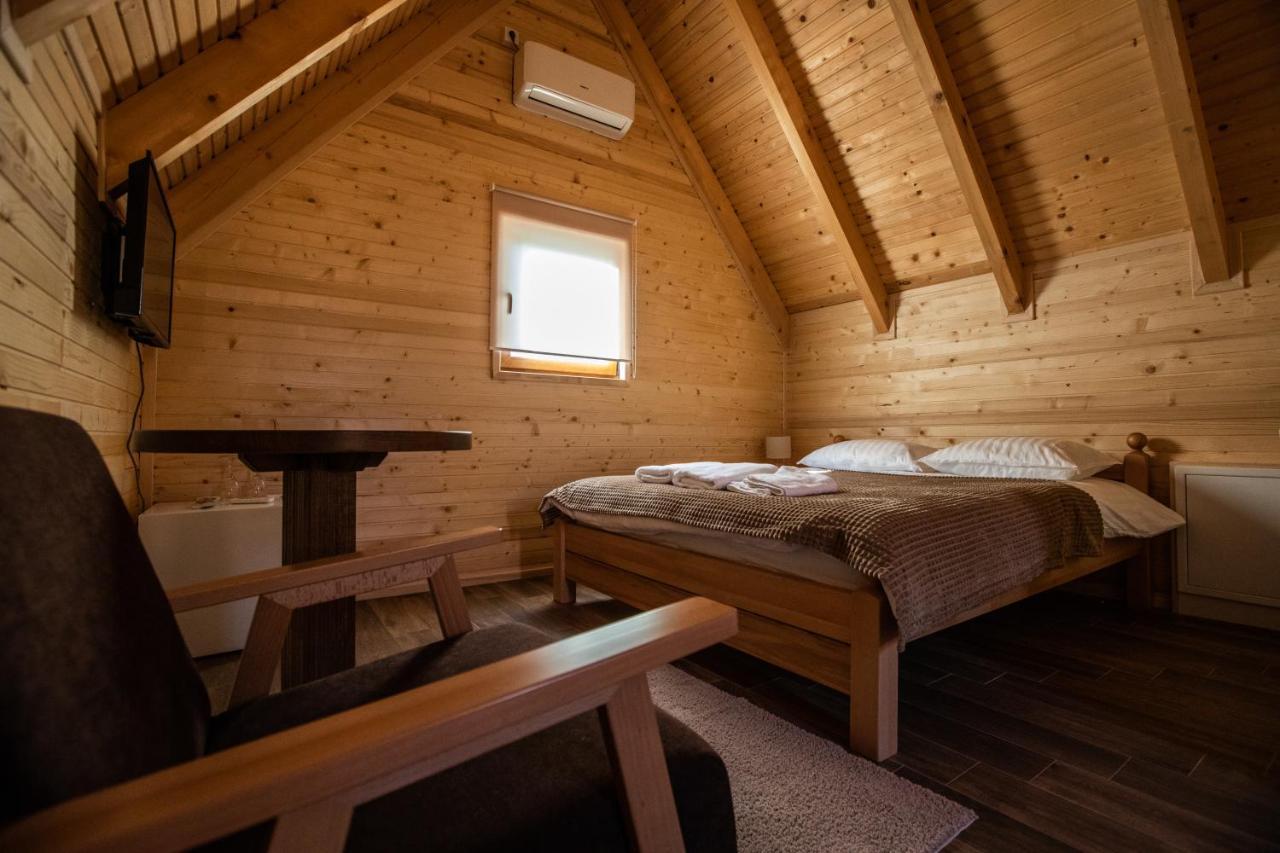 Hotel Babino Brdo Derventa Buitenkant foto