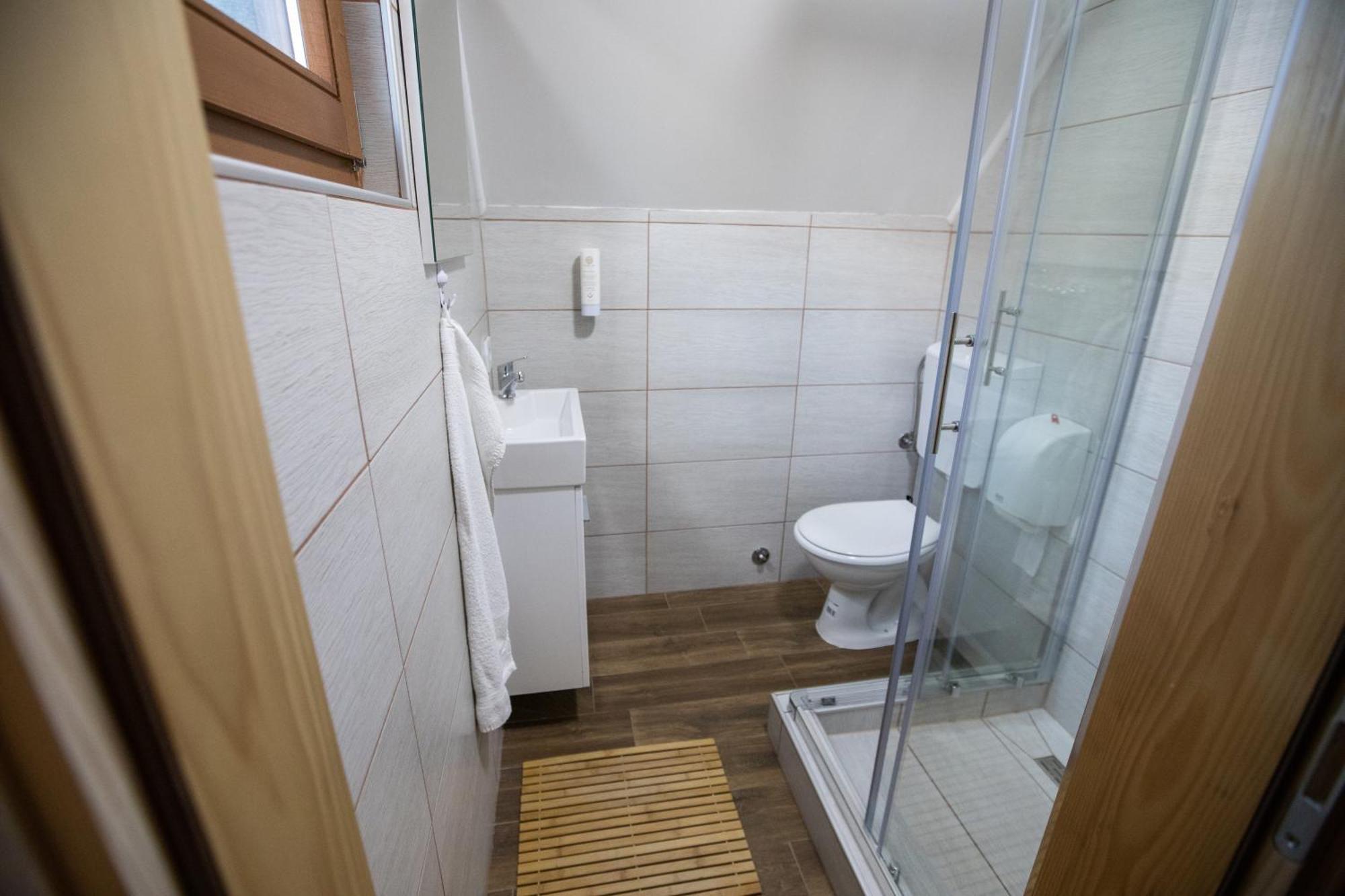Hotel Babino Brdo Derventa Buitenkant foto
