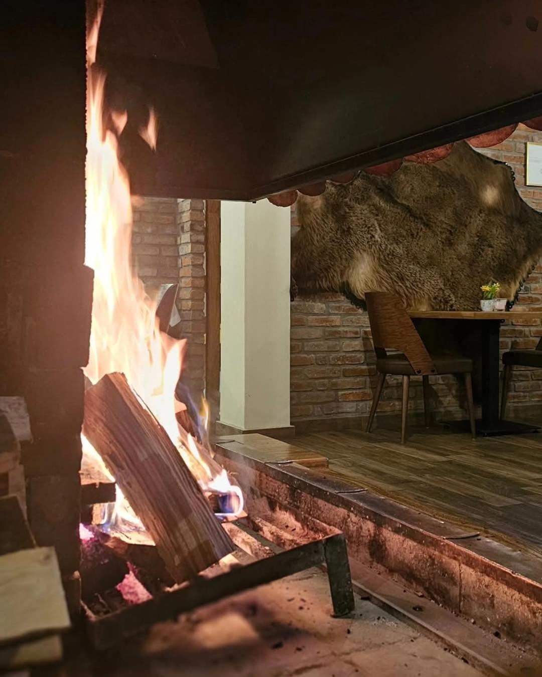 Hotel Babino Brdo Derventa Buitenkant foto