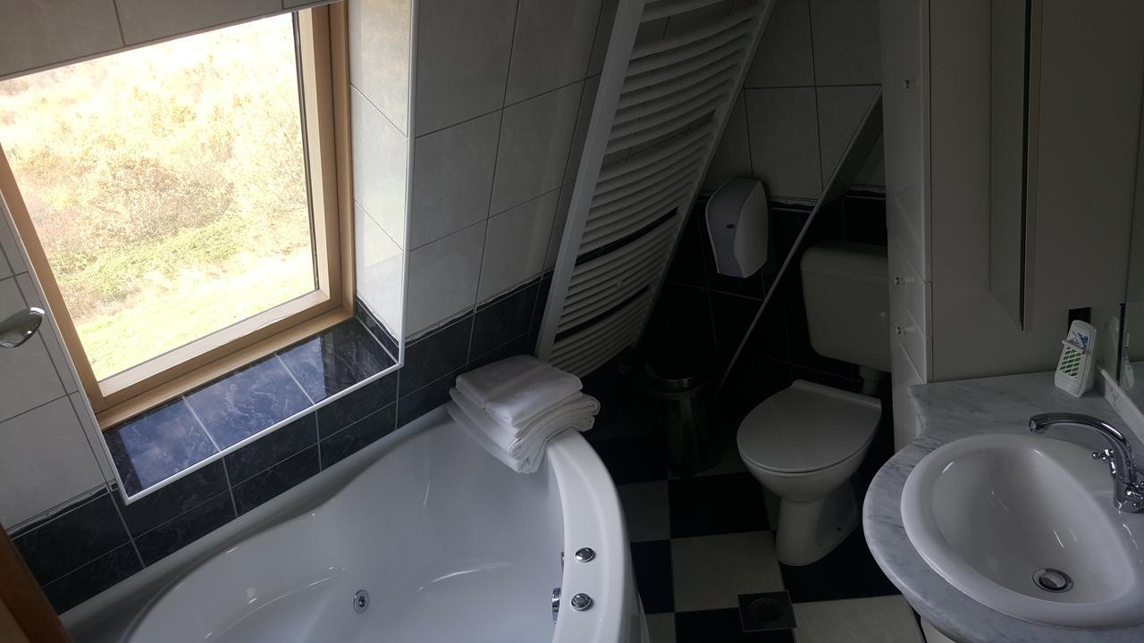Hotel Babino Brdo Derventa Buitenkant foto