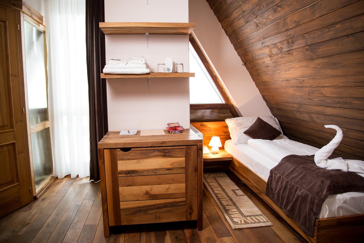 Hotel Babino Brdo Derventa Buitenkant foto