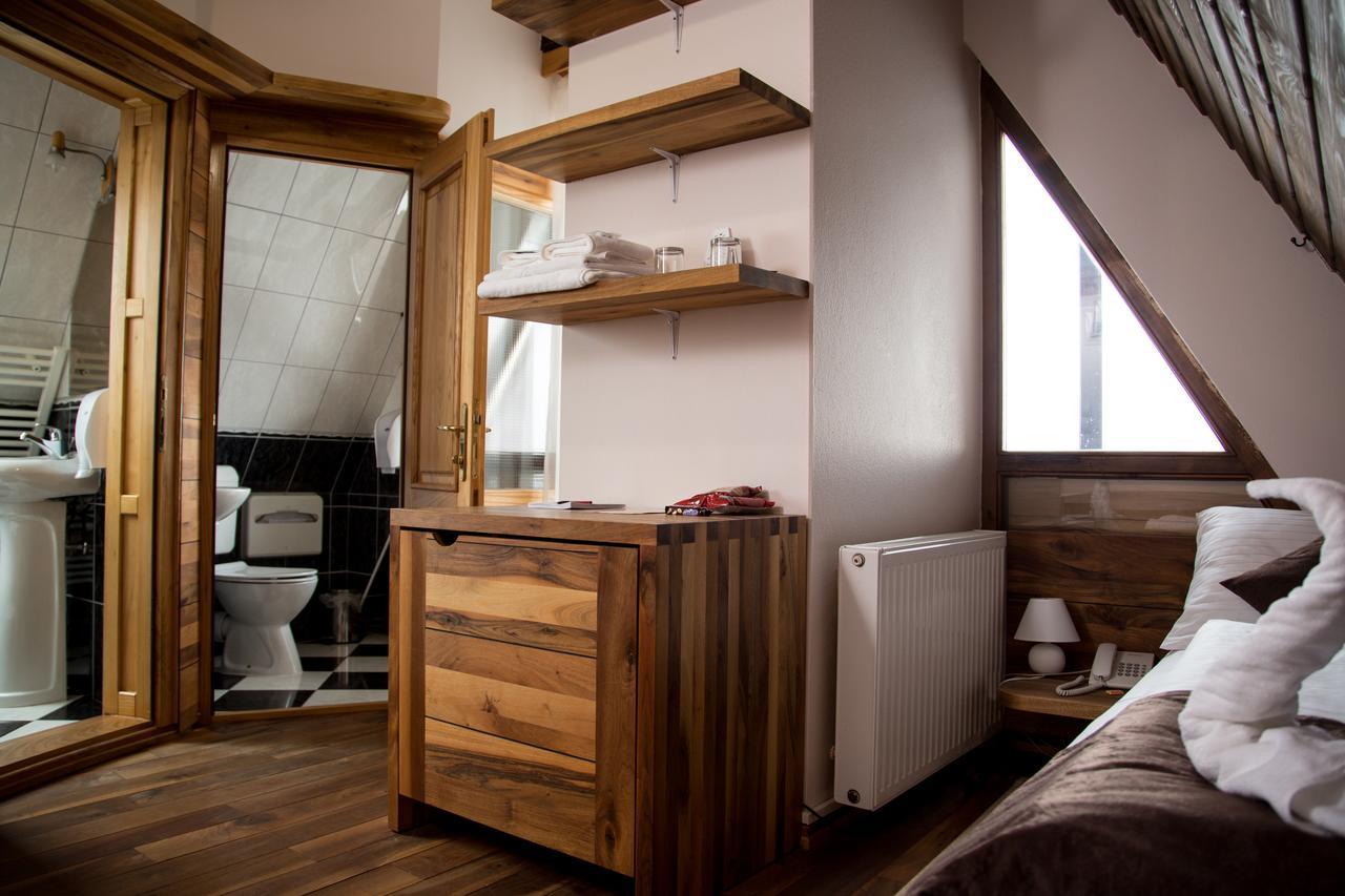 Hotel Babino Brdo Derventa Buitenkant foto