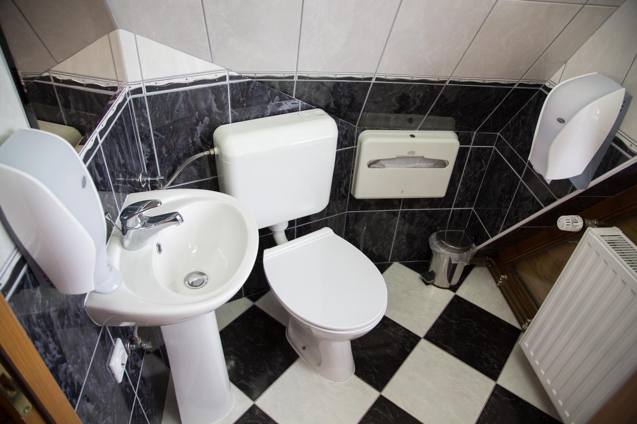 Hotel Babino Brdo Derventa Buitenkant foto