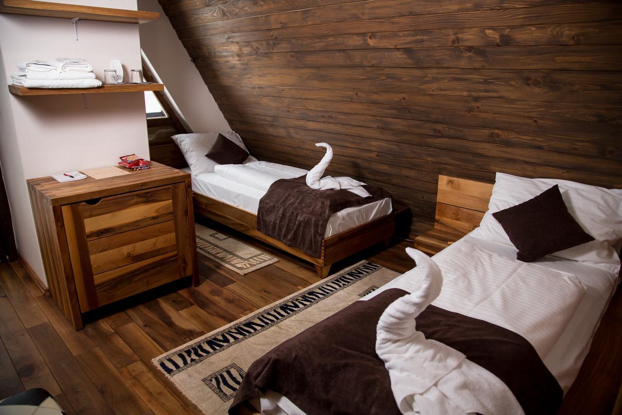 Hotel Babino Brdo Derventa Buitenkant foto