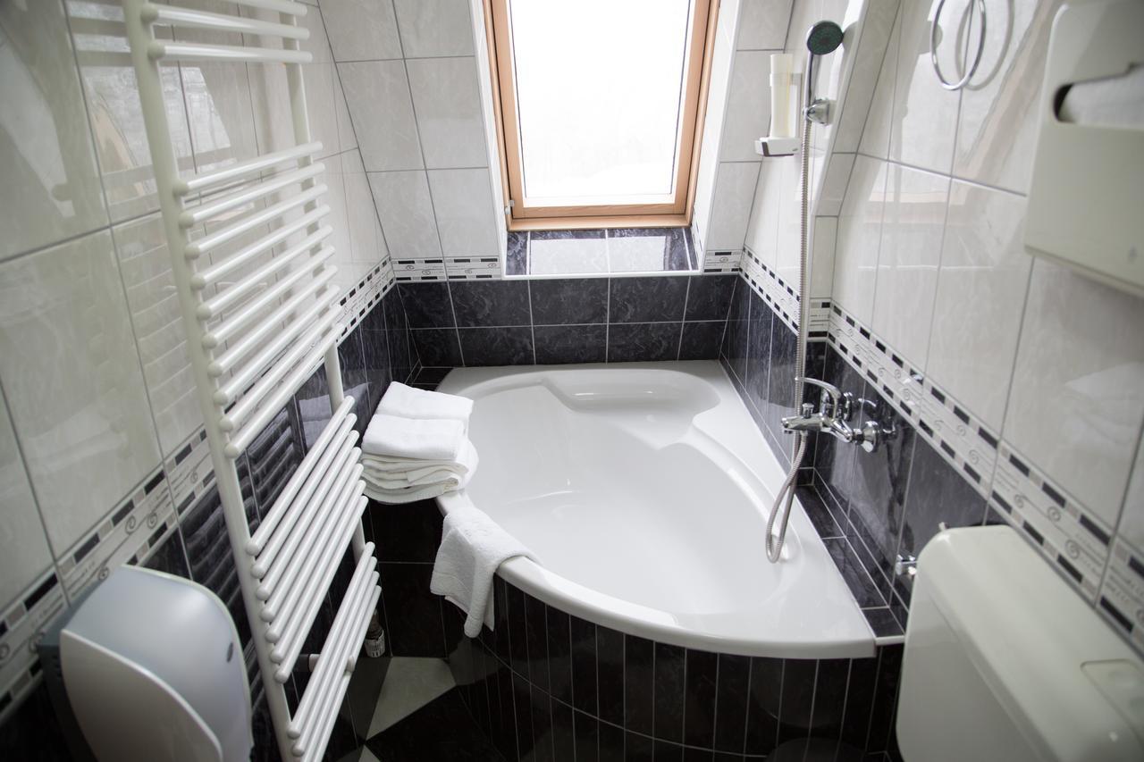 Hotel Babino Brdo Derventa Buitenkant foto