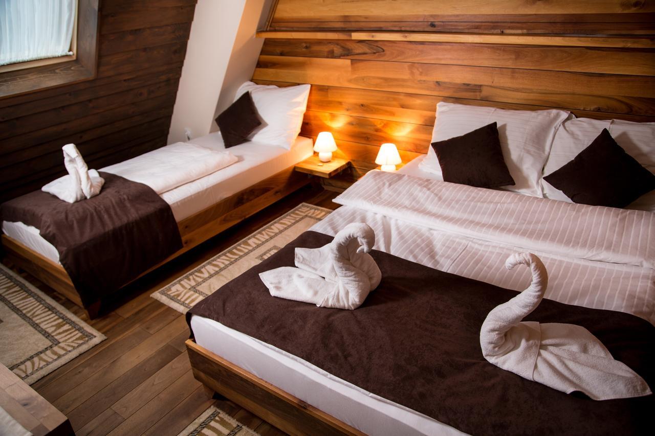 Hotel Babino Brdo Derventa Buitenkant foto