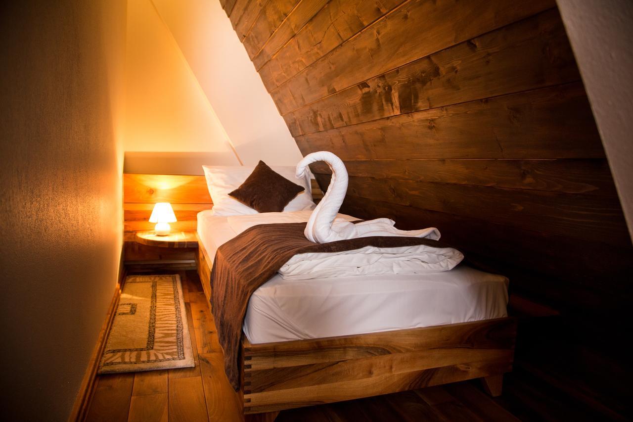 Hotel Babino Brdo Derventa Buitenkant foto